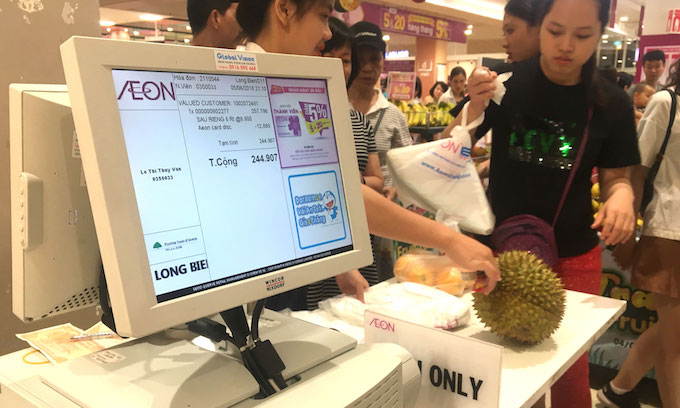 Vietnam retailers bristle at coercive rules