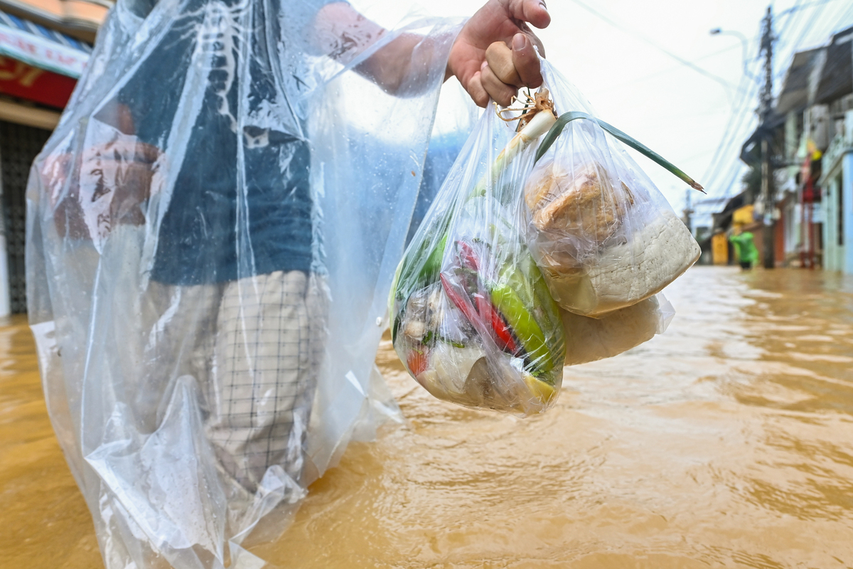 Living with floods in central Vietnam ancient town