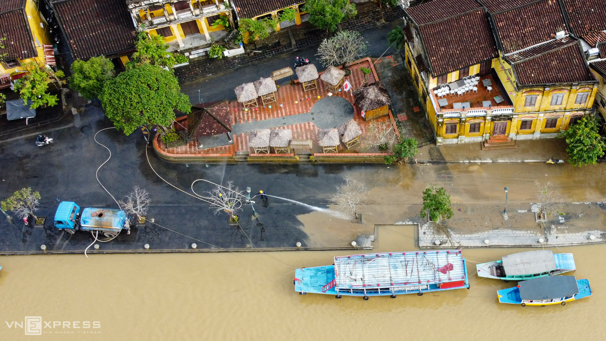 Residents clean up Hoi An ahead of heritage status anniversary