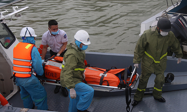 Indonesian crew member dies, four others injured off central Vietnam coast - Vimarsana News