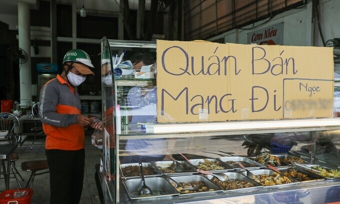 Hcmc Allows Eateries To Make Deliveries After Two Months Vnexpress International