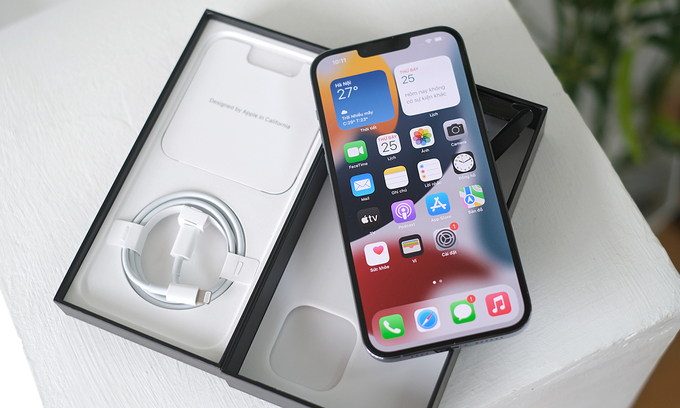 More and more Vietnamese opt for iPhone 13 over successor - VnExpress International - Vimarsana News