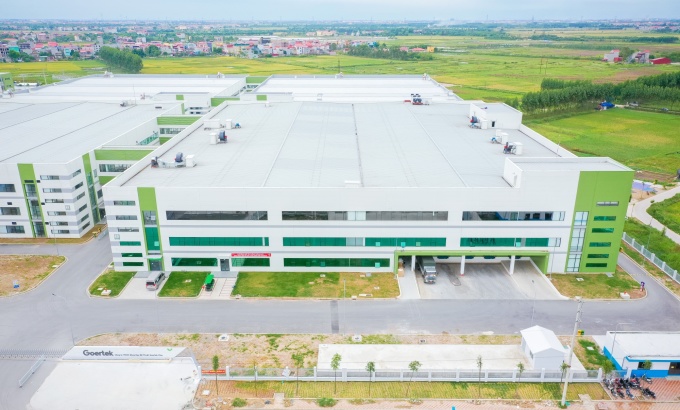 Vietnam should improve attractiveness to Asian FDI: experts